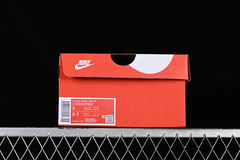 All Categories Nk SB Dunk Series Nk SB Dunk Low Low-top sneakers Nk Dunk Low "All Petals United" Sonorous Rose SB low-top casual sneakers FN8923-061